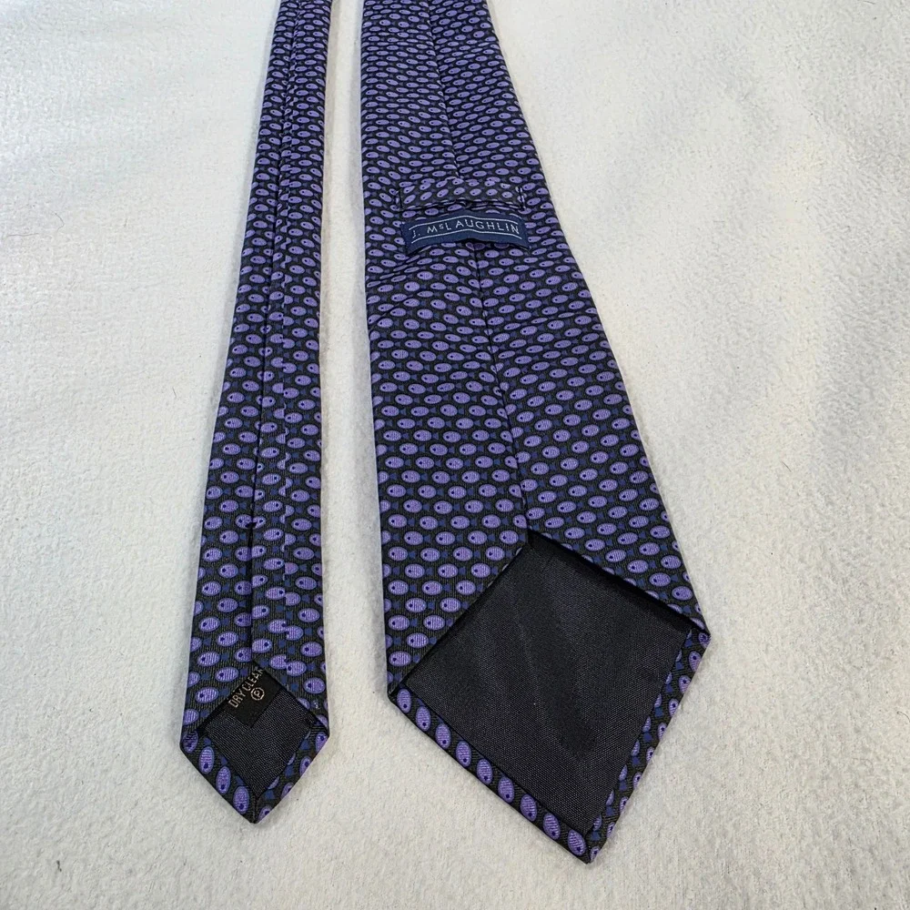 J. McLaughlin Mens Purple Silk Fish Pattern Classic Necktie Made in USA